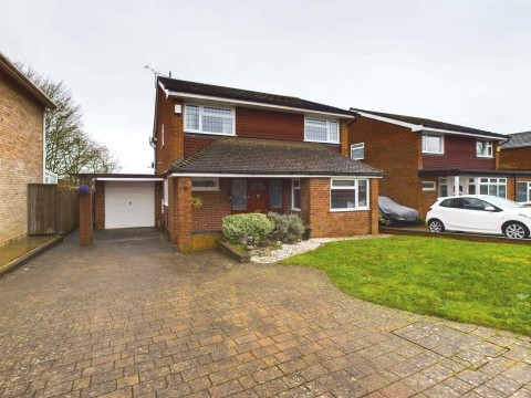 View Full Details for Westminster Drive, Chiltern Park, Aylesbury