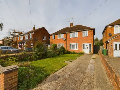 View Full Details for Narbeth Drive, Broughton, Aylesbury