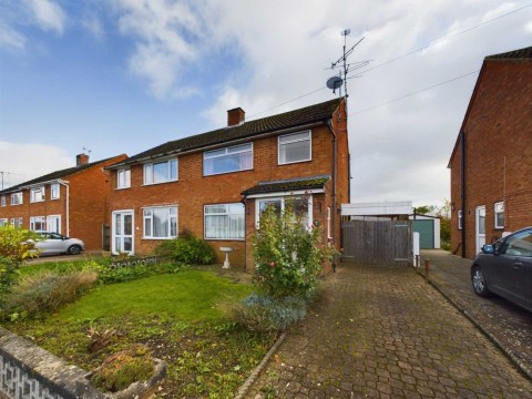 View Full Details for Finmere Crescent, Bedgrove, Aylesbury,
