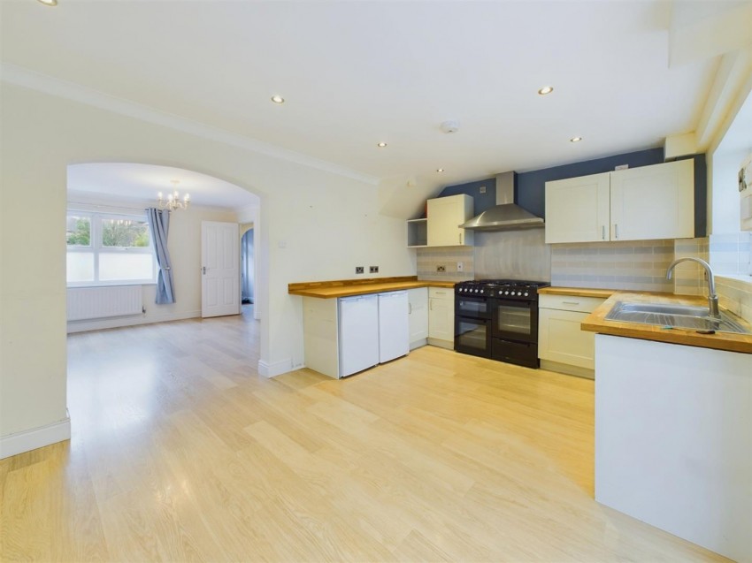 Images for Stubble Hill, Fairford Leys, Aylesbury