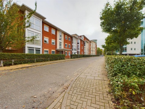 View Full Details for Kerr Place, Aylesbury, Buckinghamshire