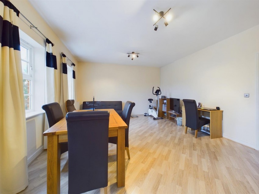 Images for Florey Gardens, Aylesbury, Buckinghamshire