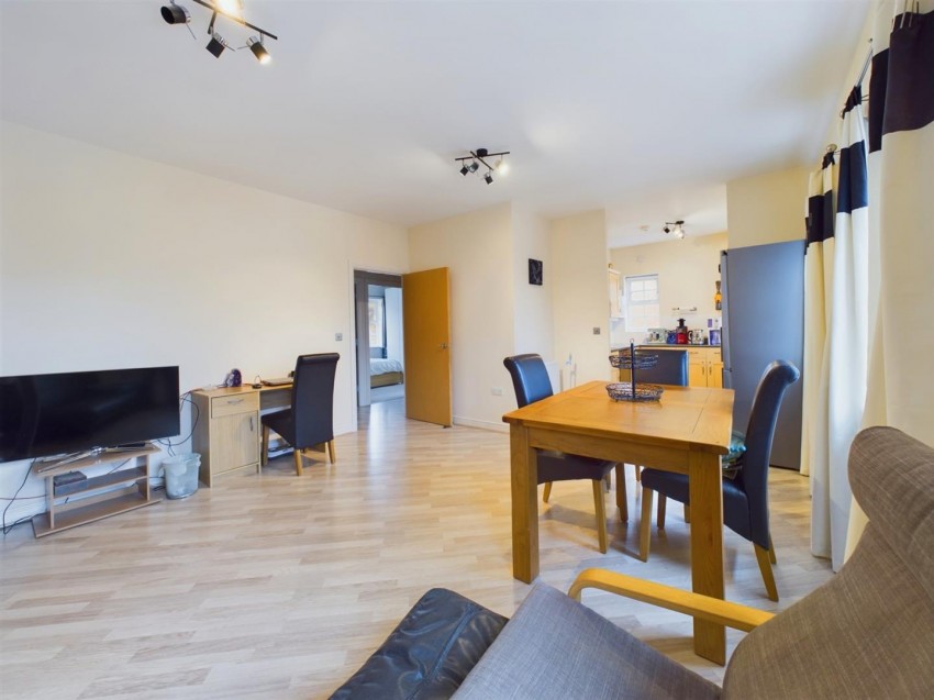 Images for Florey Gardens, Aylesbury, Buckinghamshire