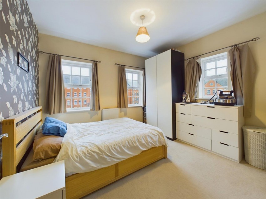 Images for Florey Gardens, Aylesbury, Buckinghamshire