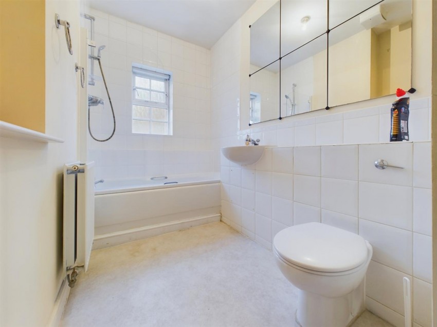 Images for Florey Gardens, Aylesbury, Buckinghamshire