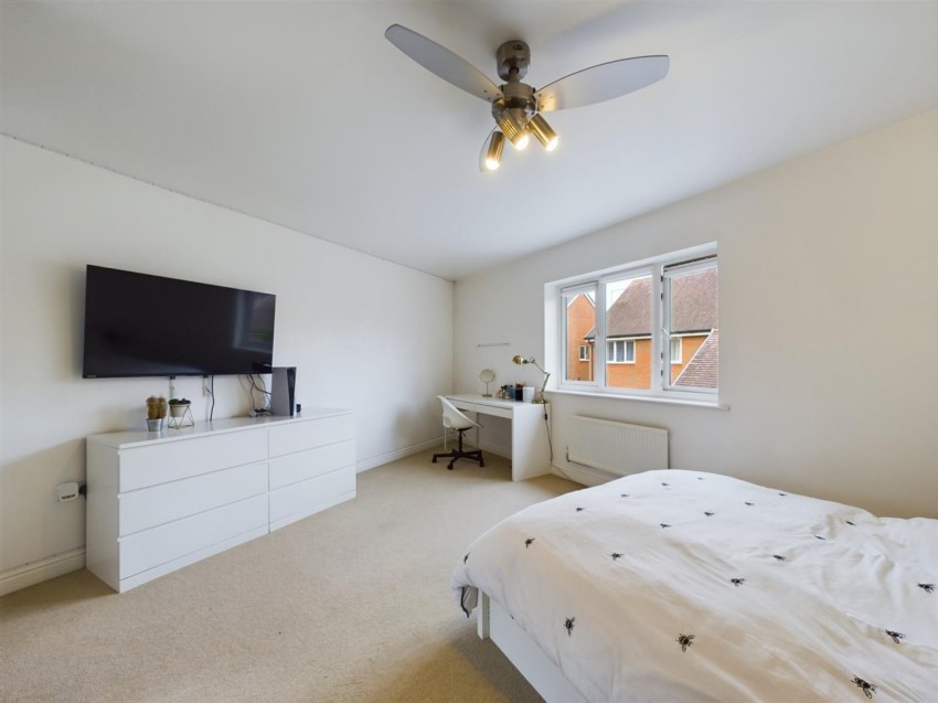 Images for Colney Road, Berryfields, Aylesbury