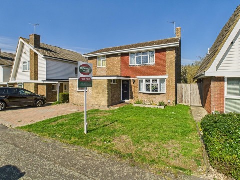 View Full Details for Lynwood Road, Elm Farm, Aylesbury