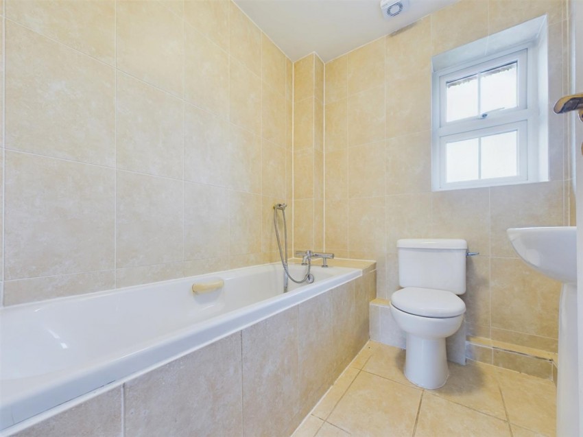 Images for Church Farm Close, Bierton, Aylesbury