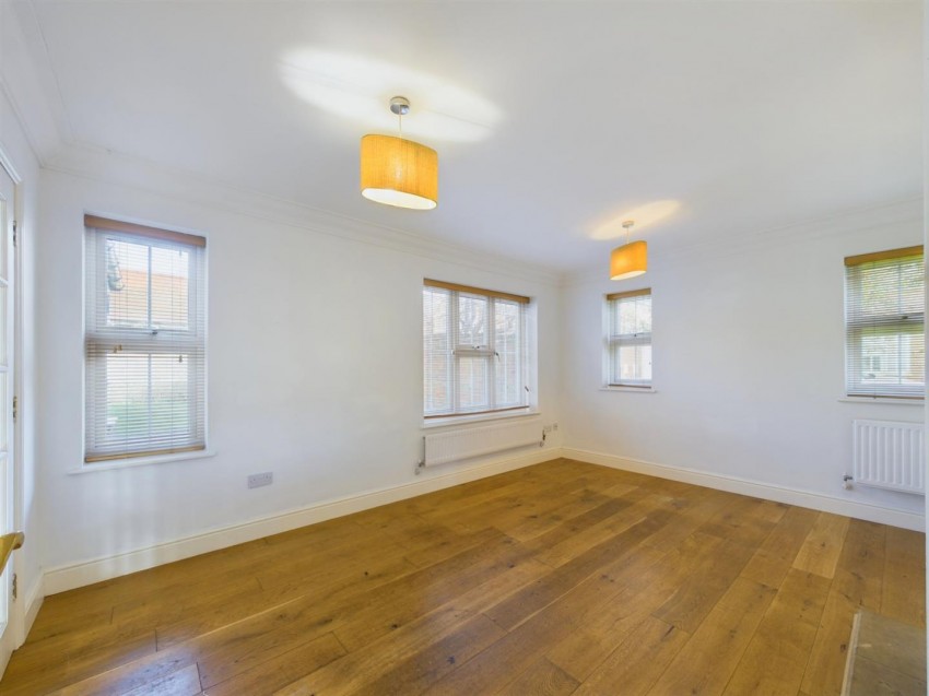 Images for Church Farm Close, Bierton, Aylesbury