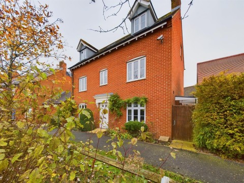 View Full Details for Wykeham Path, Buckingham Park, Aylesbury