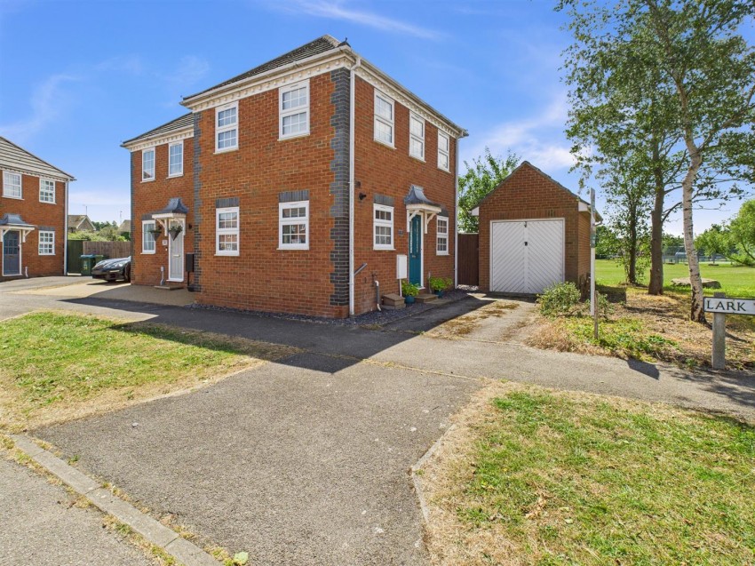 Images for Lark Vale, Watermead, Aylesbury