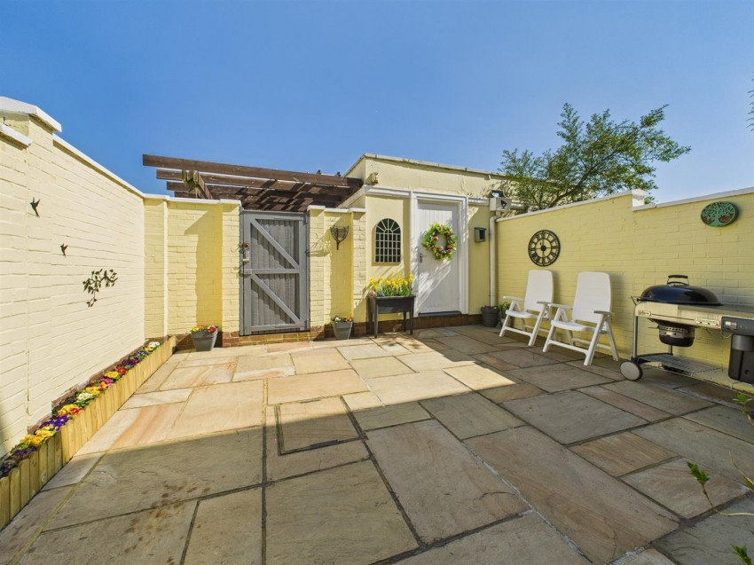 Images for Pipit Gardens, Watermead, Aylesbury