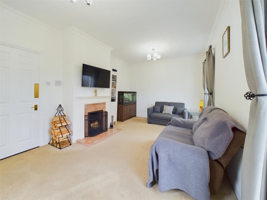 Images for Pipit Gardens, Watermead, Aylesbury