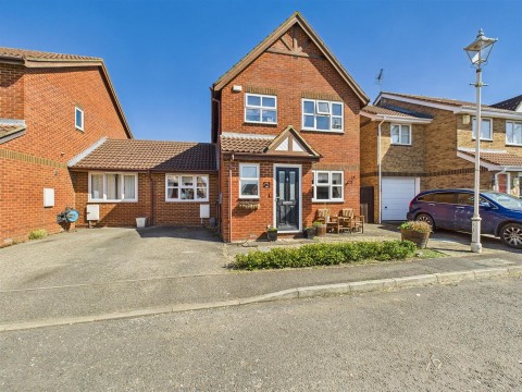 View Full Details for Bullfinch Gardens, Watermead, Aylesbury