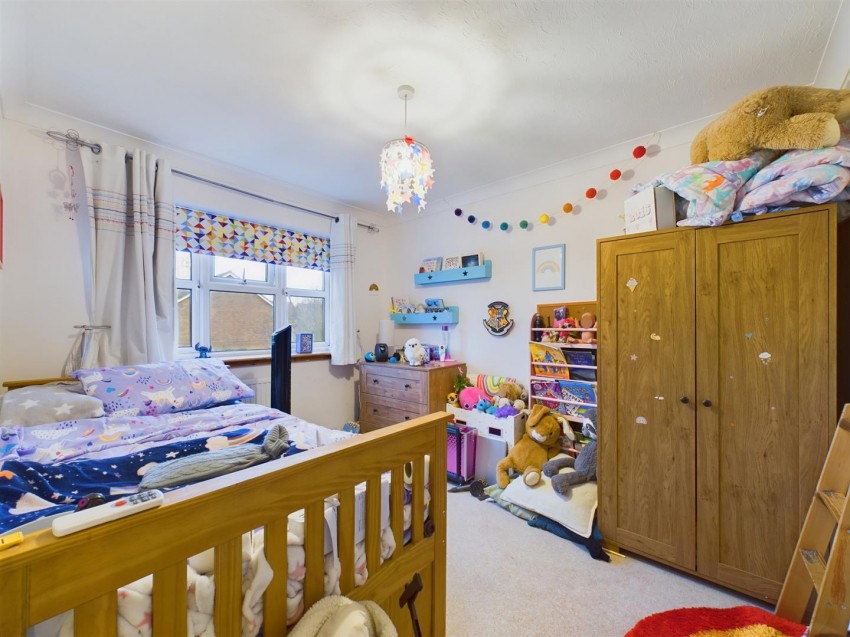 Images for Bullfinch Gardens, Watermead, Aylesbury