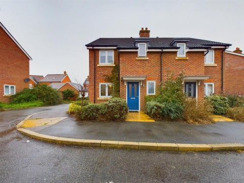 View Full Details for Lakeland Drive, Berryfields, Aylesbury