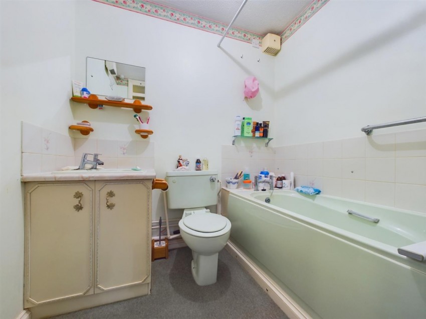 Images for Churchill Court, Beaconsfield Road, Aylesbury