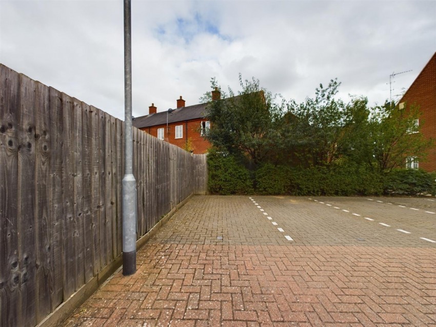 Images for Siddington Drive, Berryfields, Aylesbury