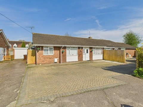 View Full Details for Home Close, Weston Turville, Aylesbury