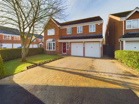 View Full Details for Pintail Close, Watermead, Aylesbury