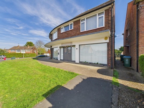 View Full Details for Westmorland Avenue, Aylesbury, Buckinghamshire