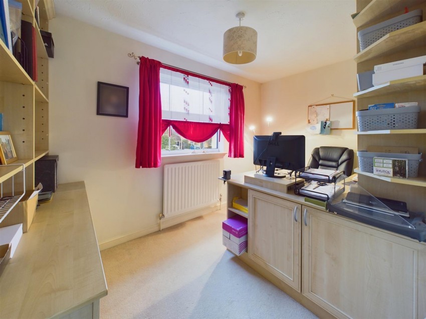 Images for Raven Close, Watermead, Aylesbury