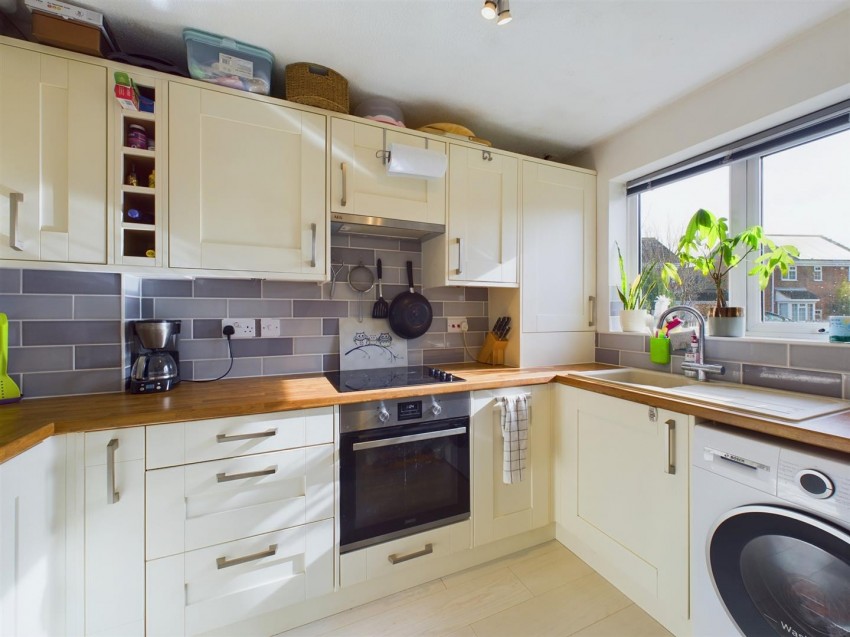 Images for Miles End, Aylesbury, Buckinghamshire