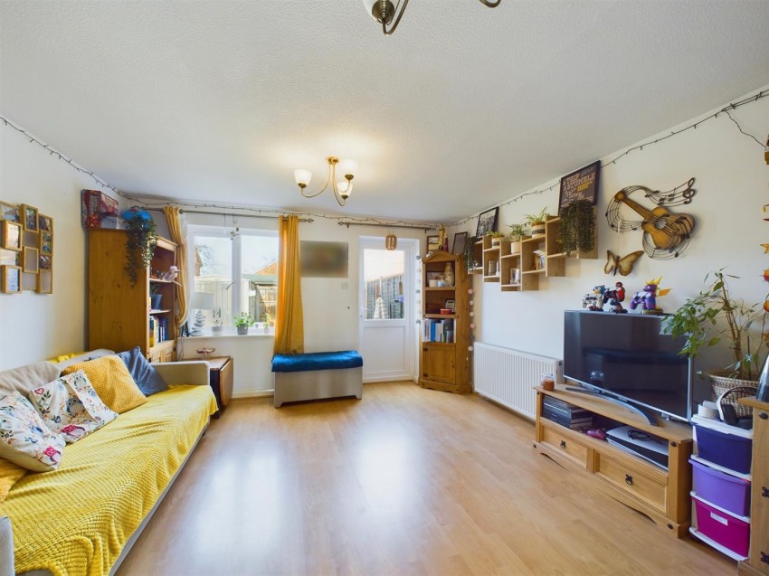 Images for Miles End, Aylesbury, Buckinghamshire