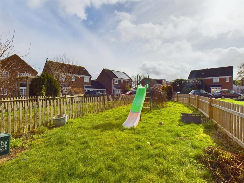 Images for Miles End, Aylesbury, Buckinghamshire