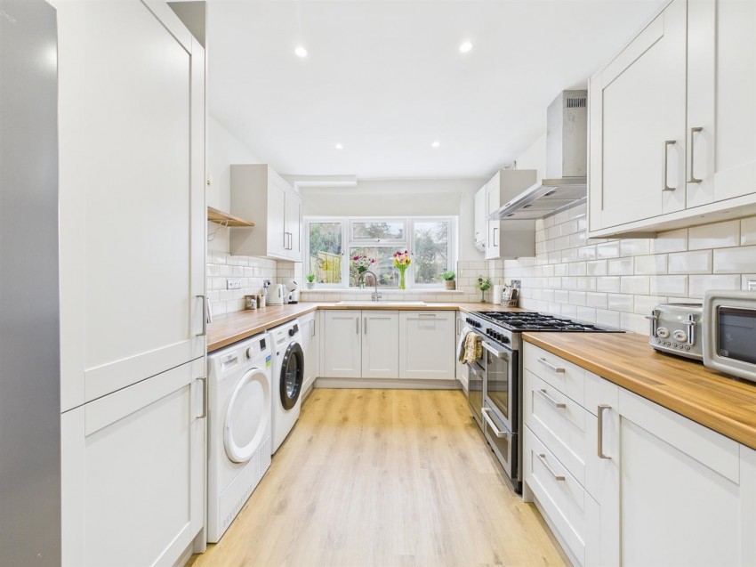 Images for Brompton Close, Meadowcroft, Aylesbury