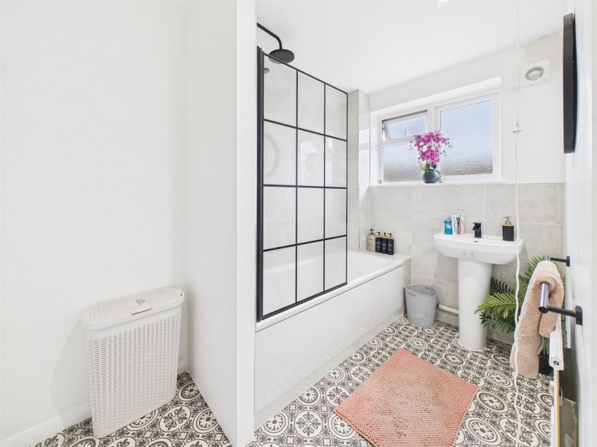 Images for Brompton Close, Meadowcroft, Aylesbury