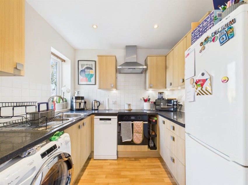 Images for Pine Street, Fairford Leys, Aylesbury