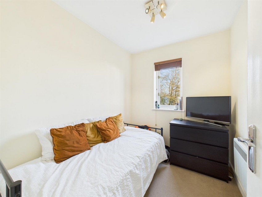 Images for Pine Street, Fairford Leys, Aylesbury