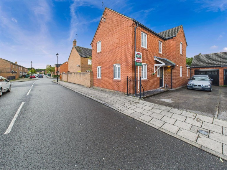 Fairford Leys Way, Fairford Leys, Aylesbury