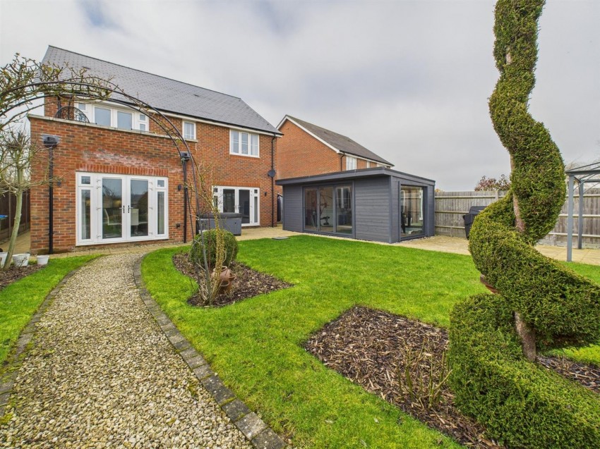Images for Leonards Gate, Grendon Underwood, Aylesbury
