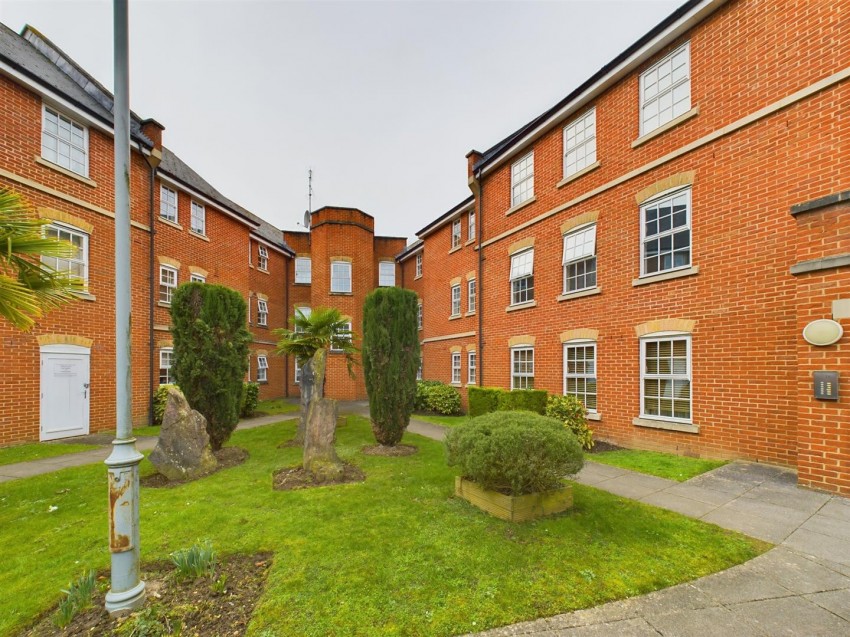 Images for Florey Gardens, Aylesbury