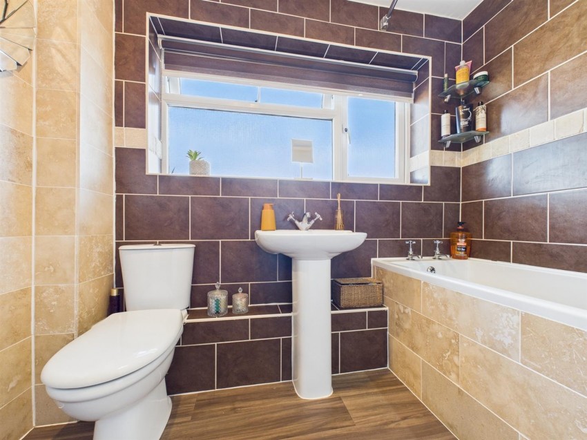 Images for Gilmore Road, Elmhurst, Aylesbury