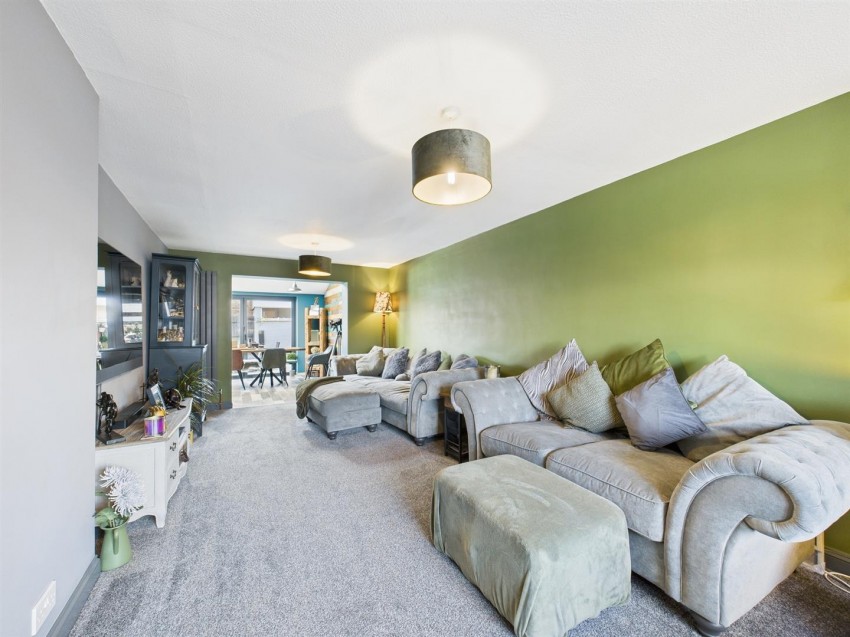 Images for Gilmore Road, Elmhurst, Aylesbury