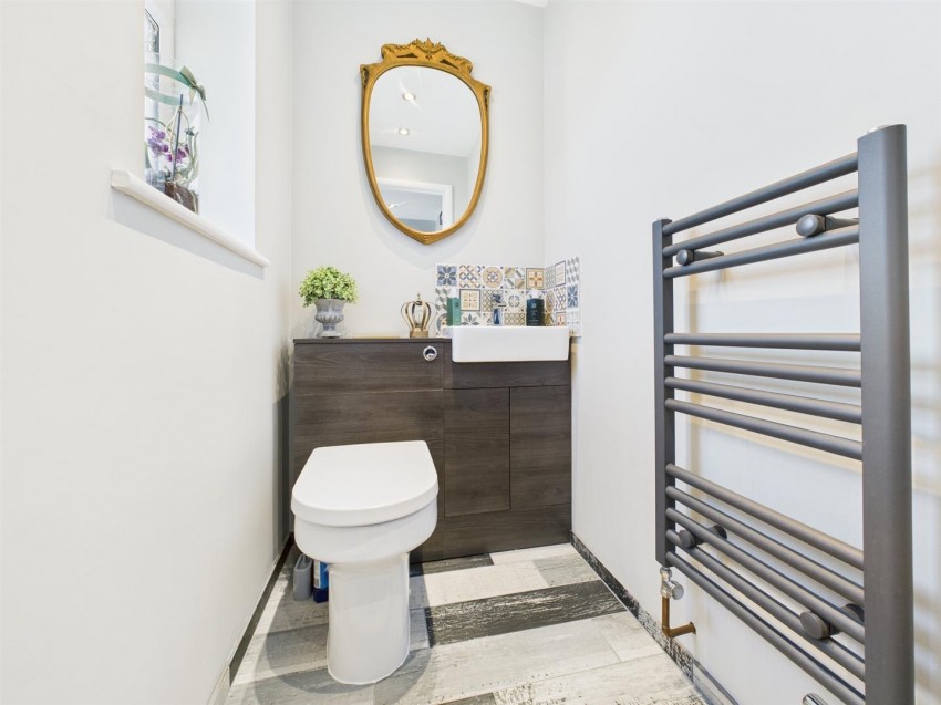 Images for Gilmore Road, Elmhurst, Aylesbury