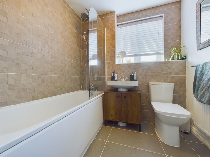 Images for Carrick Street, Berryfields, Aylesbury