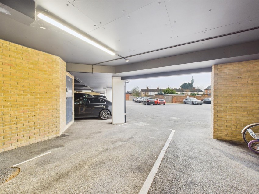 Images for Exchange Street, Aylesbury, Buckinghamshire