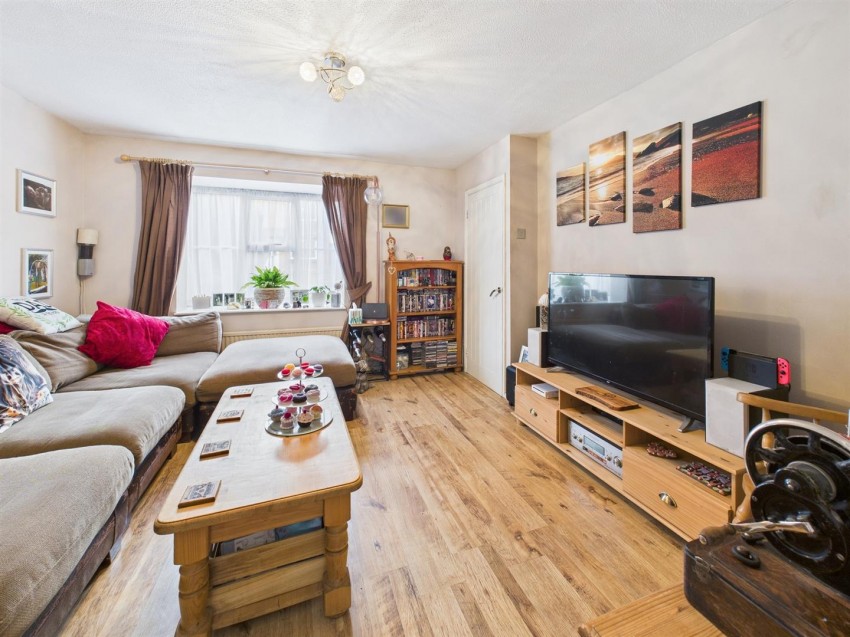 Images for Isis Close, Hawkslade, Aylesbury