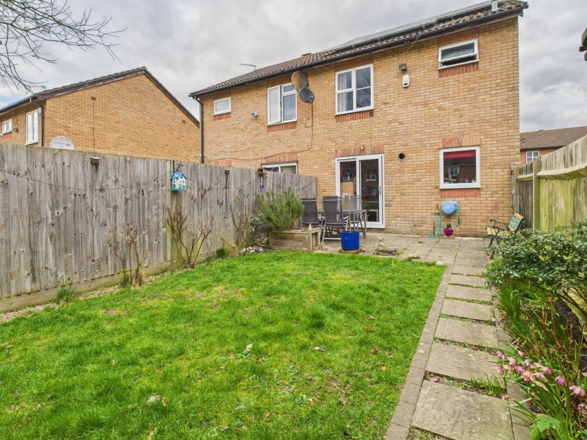 Images for Isis Close, Hawkslade, Aylesbury