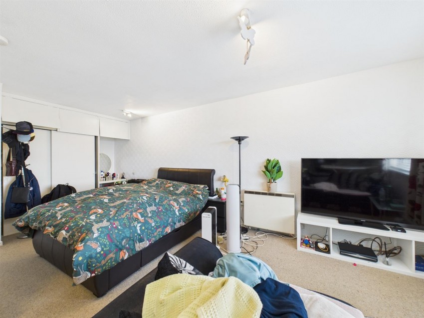 Images for Long Meadow, Bedgrove, Aylesbury