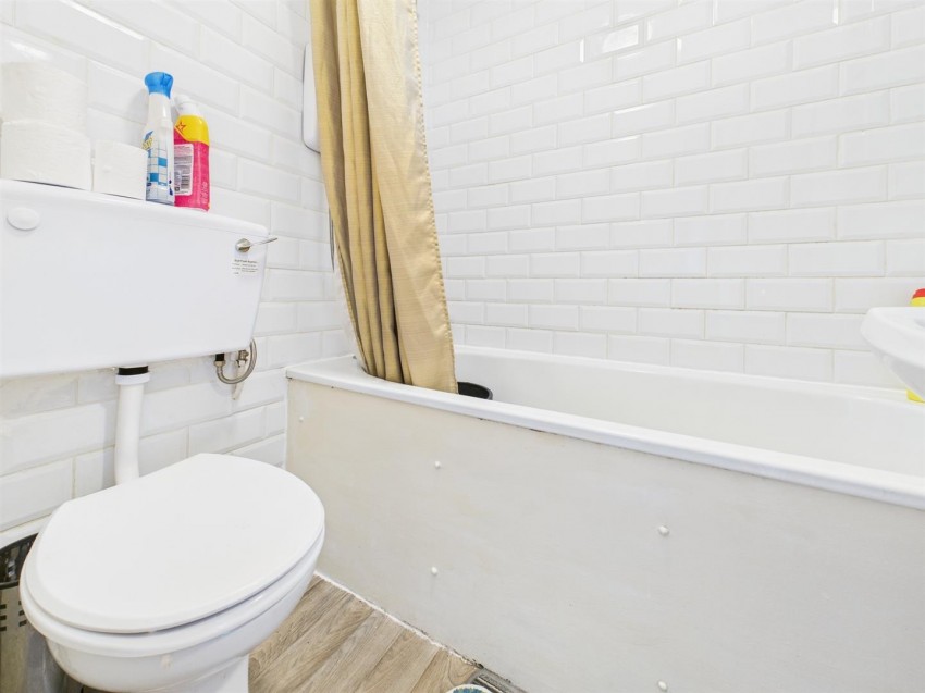 Images for Long Meadow, Bedgrove, Aylesbury