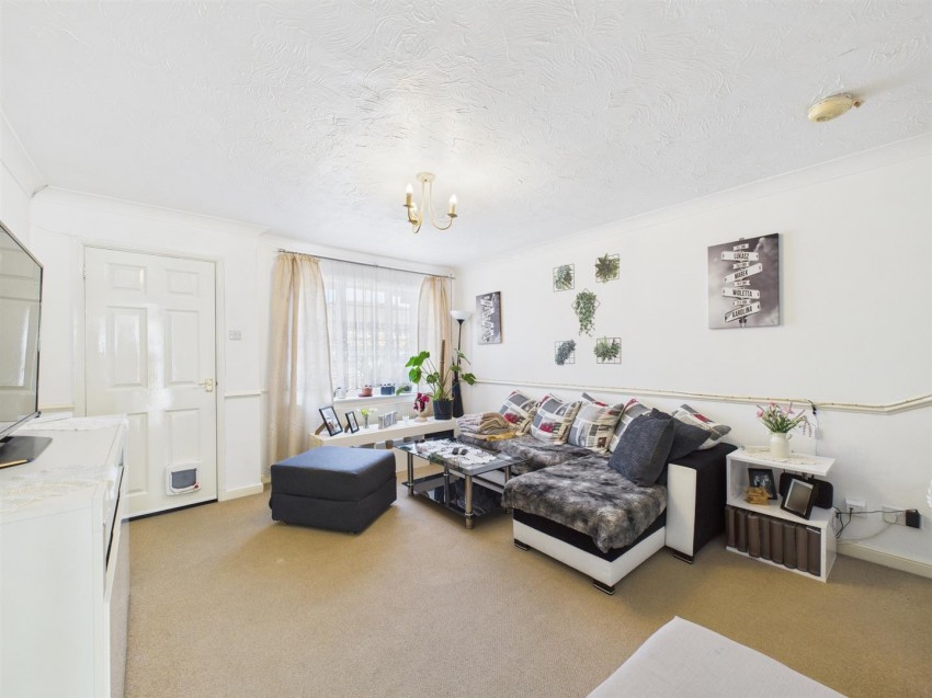 Images for Shepherd Close, Coppice, Aylesbury