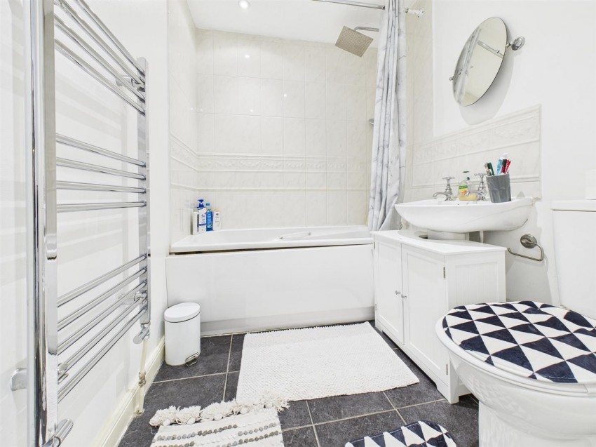 Images for Shepherd Close, Coppice, Aylesbury
