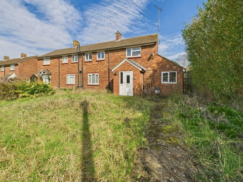 View Full Details for Churchill Avenue, Southcourt, Aylesbury