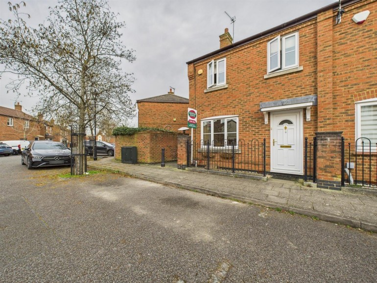 Windmill Close, Fairford Leys, Aylesbury