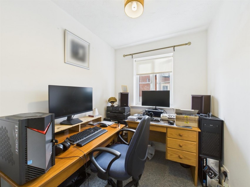 Images for Windmill Close, Fairford Leys, Aylesbury